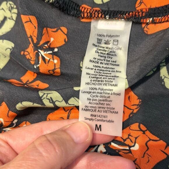 NEW Floral Kimono Long Vest Sleeveless Black Red Flowers Green Leaves Sz M Joy - Picture 7 of 7